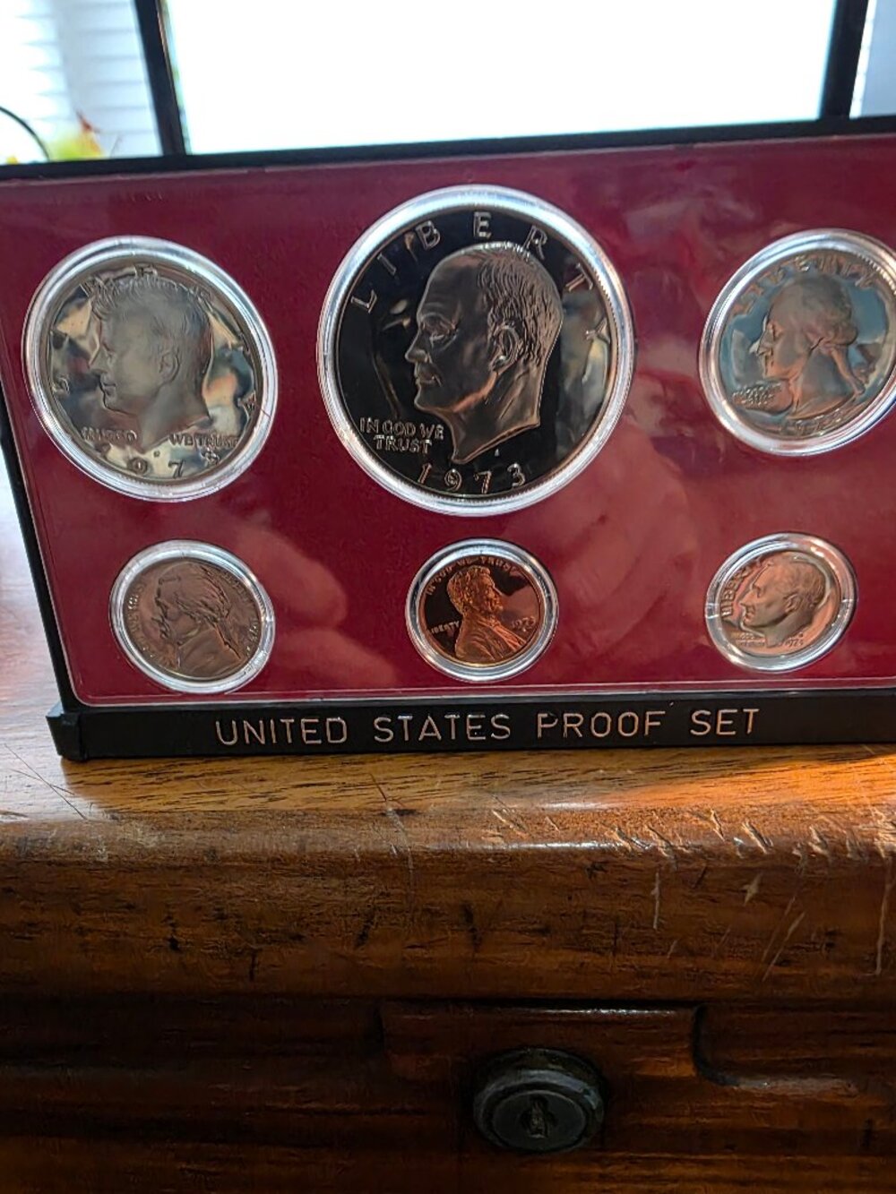 1973 S UNITED STATES PROOF SET OF COINS IN A BOX